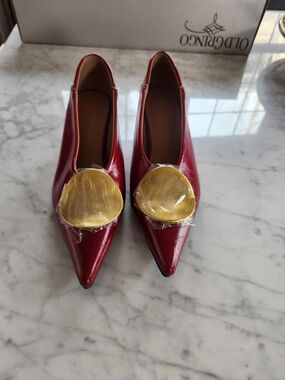 Red Pointed Toe Kitten "2" heel pump (PLEASE DISREGARD OLD GRINGO AT TOP)